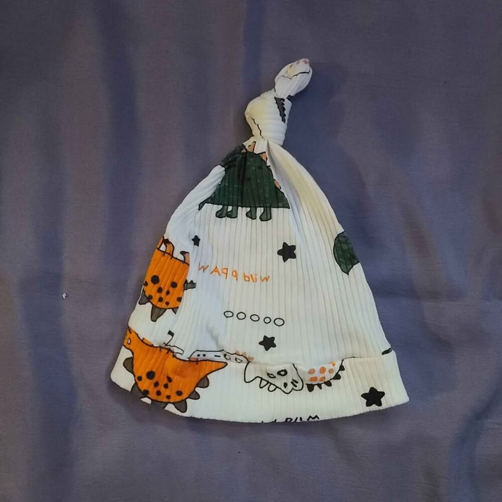 0-3 months Baby Boy Dinosaur print Knitted Romper + Pant + Hat Outfit set.